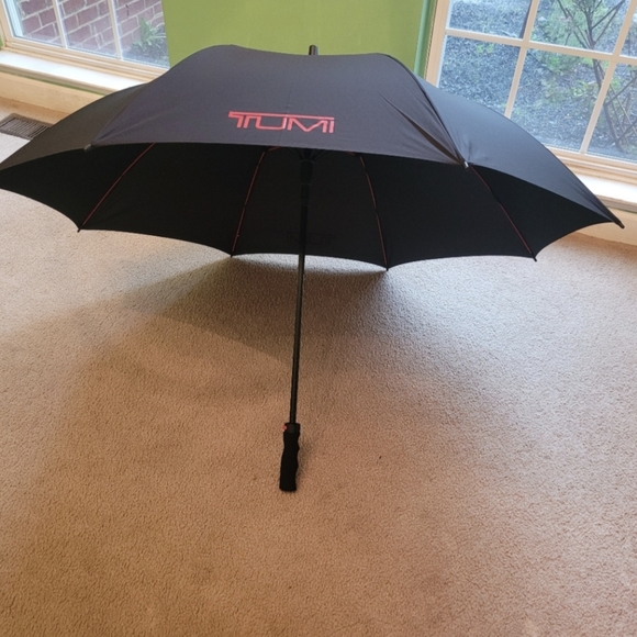 Tumi - Picture 4 of 4